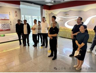 協(xié)會(huì)組織鹽山學(xué)習(xí)團(tuán)赴張家口實(shí)地培訓(xùn)